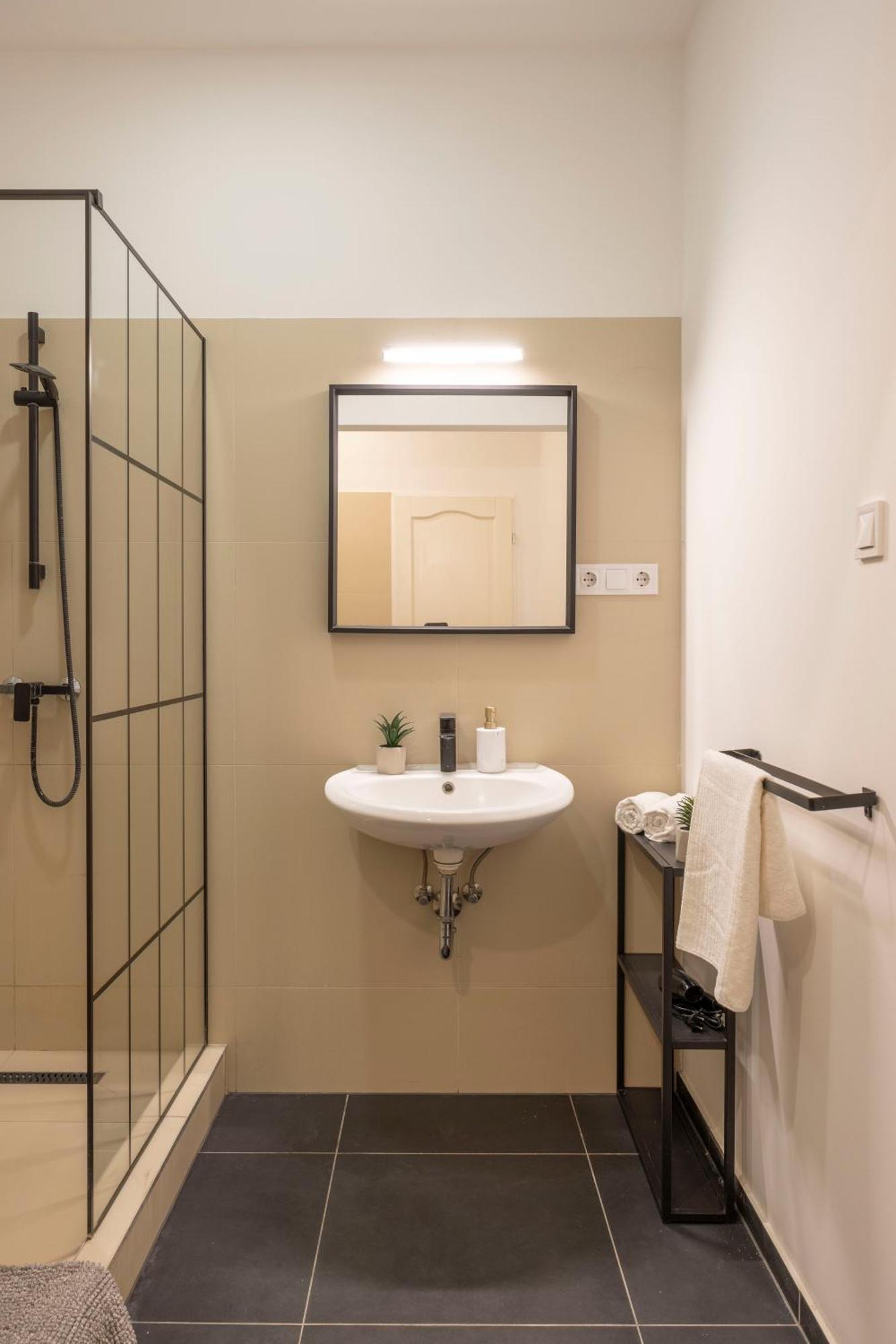 Exclusive Central Grand Residence In The Heart Of Boedapest Buitenkant foto